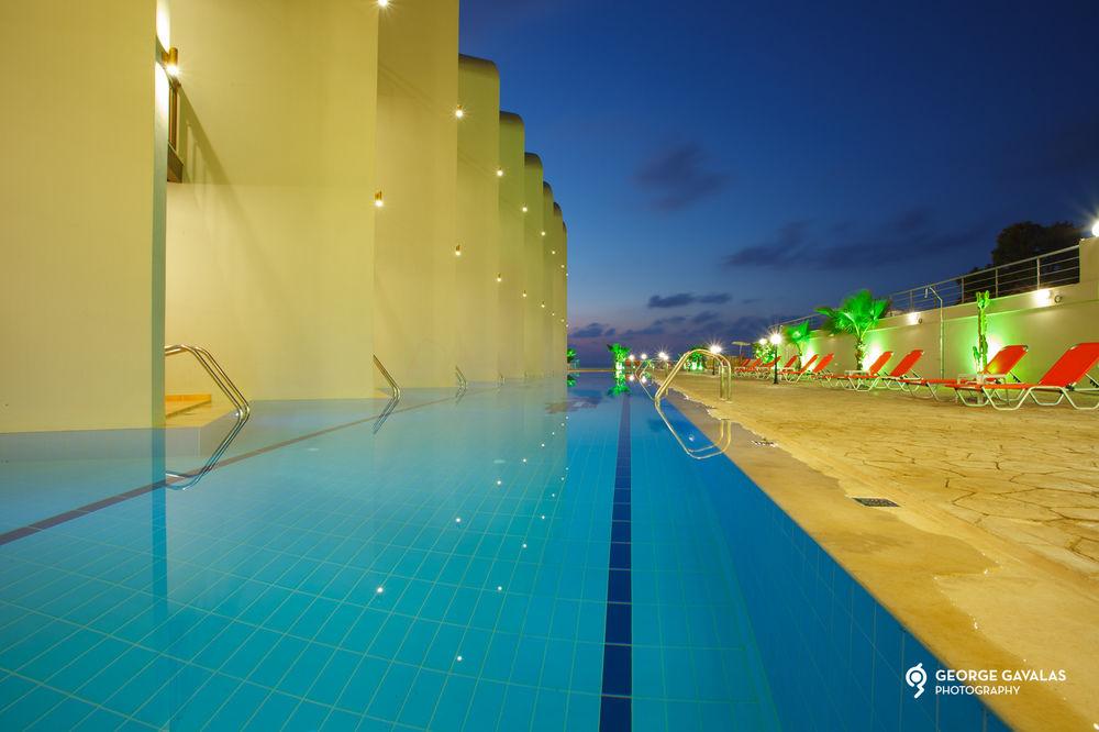 Agelia Beach Hotel Sfáka Екстериор снимка