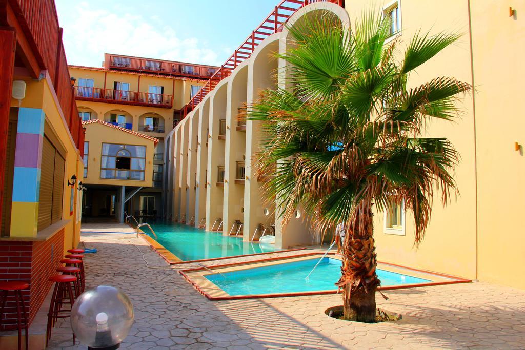 Agelia Beach Hotel Sfáka Екстериор снимка