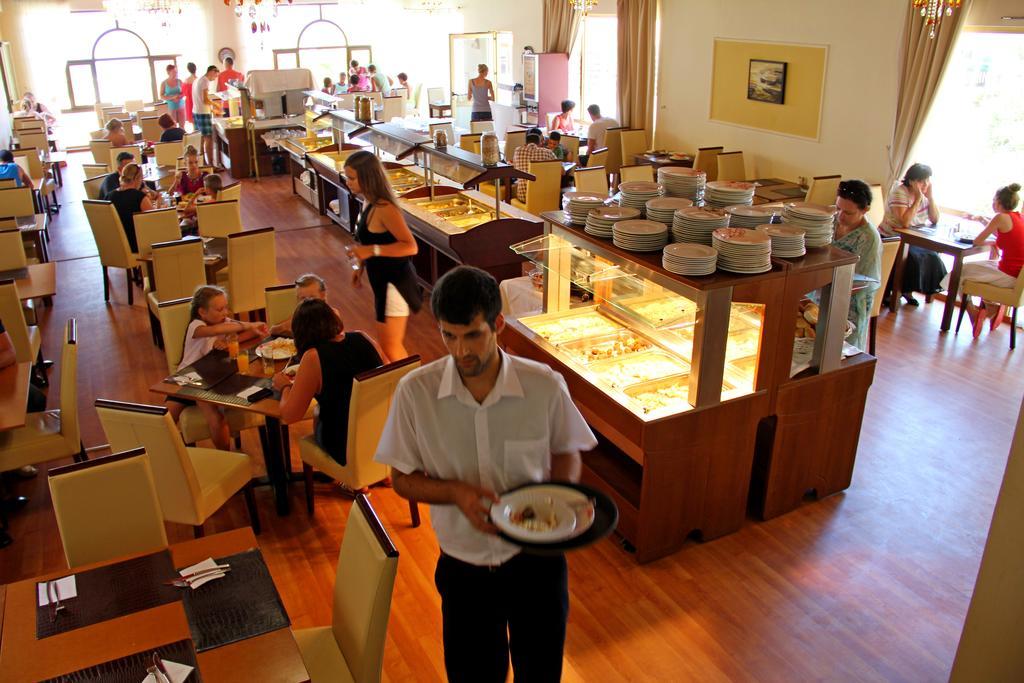Agelia Beach Hotel Sfáka Екстериор снимка