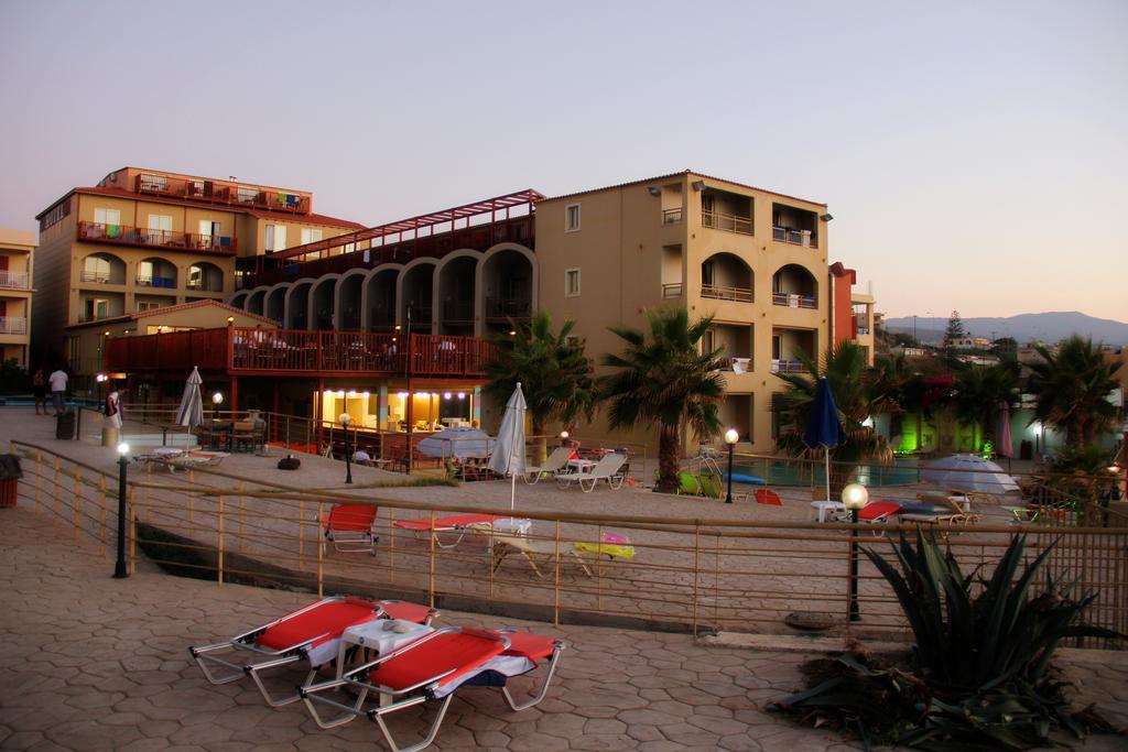 Agelia Beach Hotel Sfáka Екстериор снимка