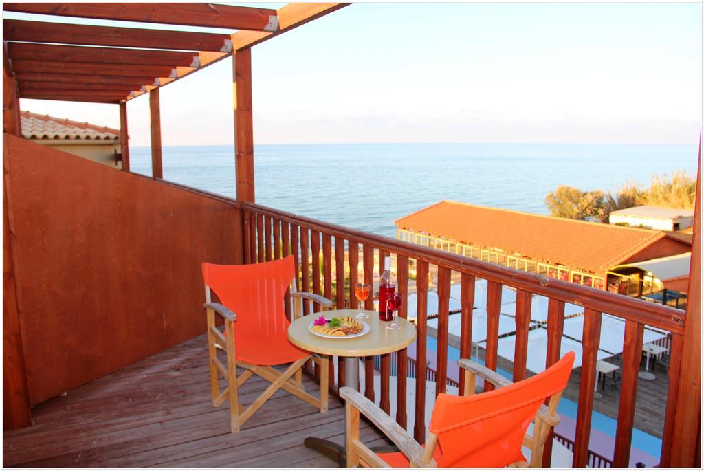Agelia Beach Hotel Sfáka Екстериор снимка