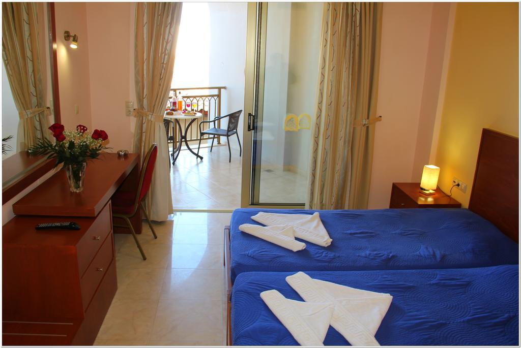 Agelia Beach Hotel Sfáka Екстериор снимка