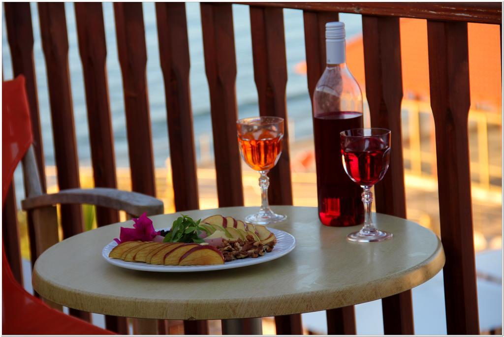 Agelia Beach Hotel Sfáka Екстериор снимка