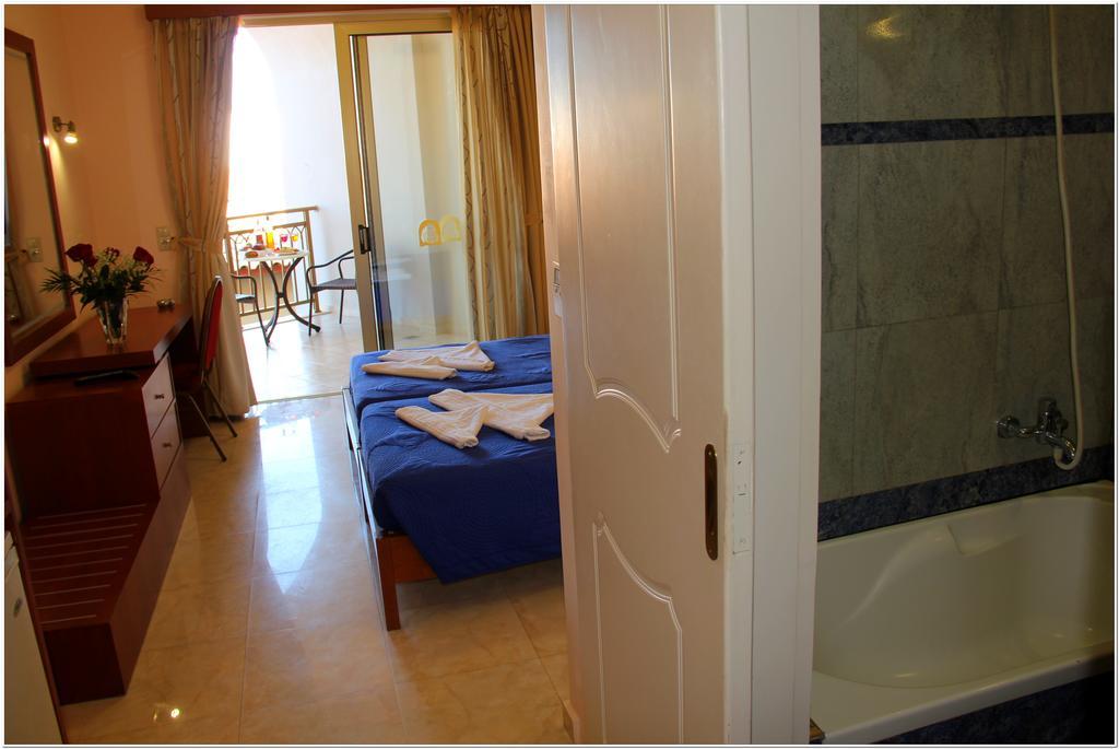 Agelia Beach Hotel Sfáka Екстериор снимка